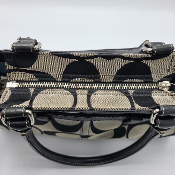 Coach Hampton Signature C Satchel Shoulder Bag Tote Purse Black Gray Jacquard - Picture 6 of 16
